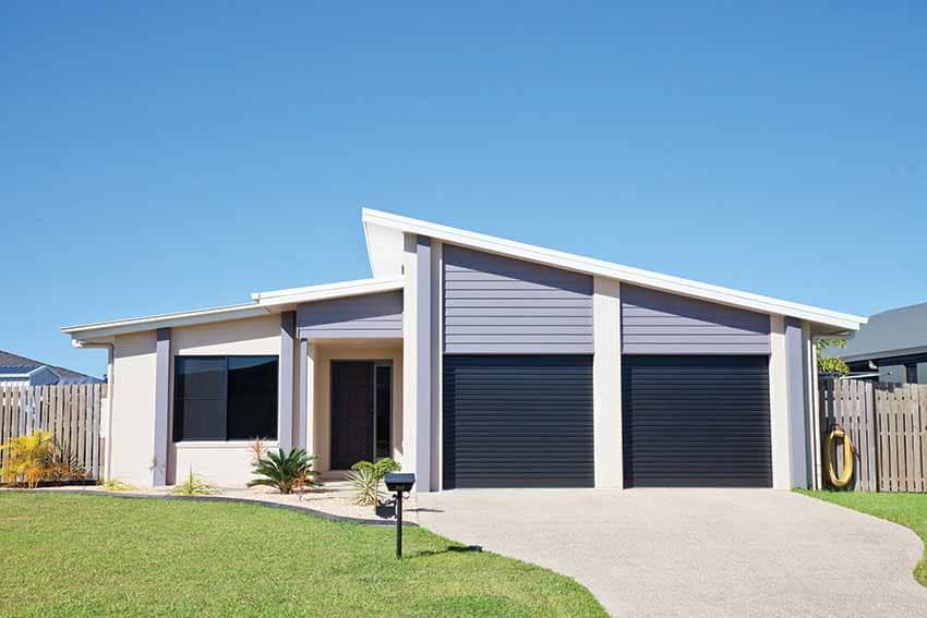 B&D Squareline® Top Selling Mid Range Door