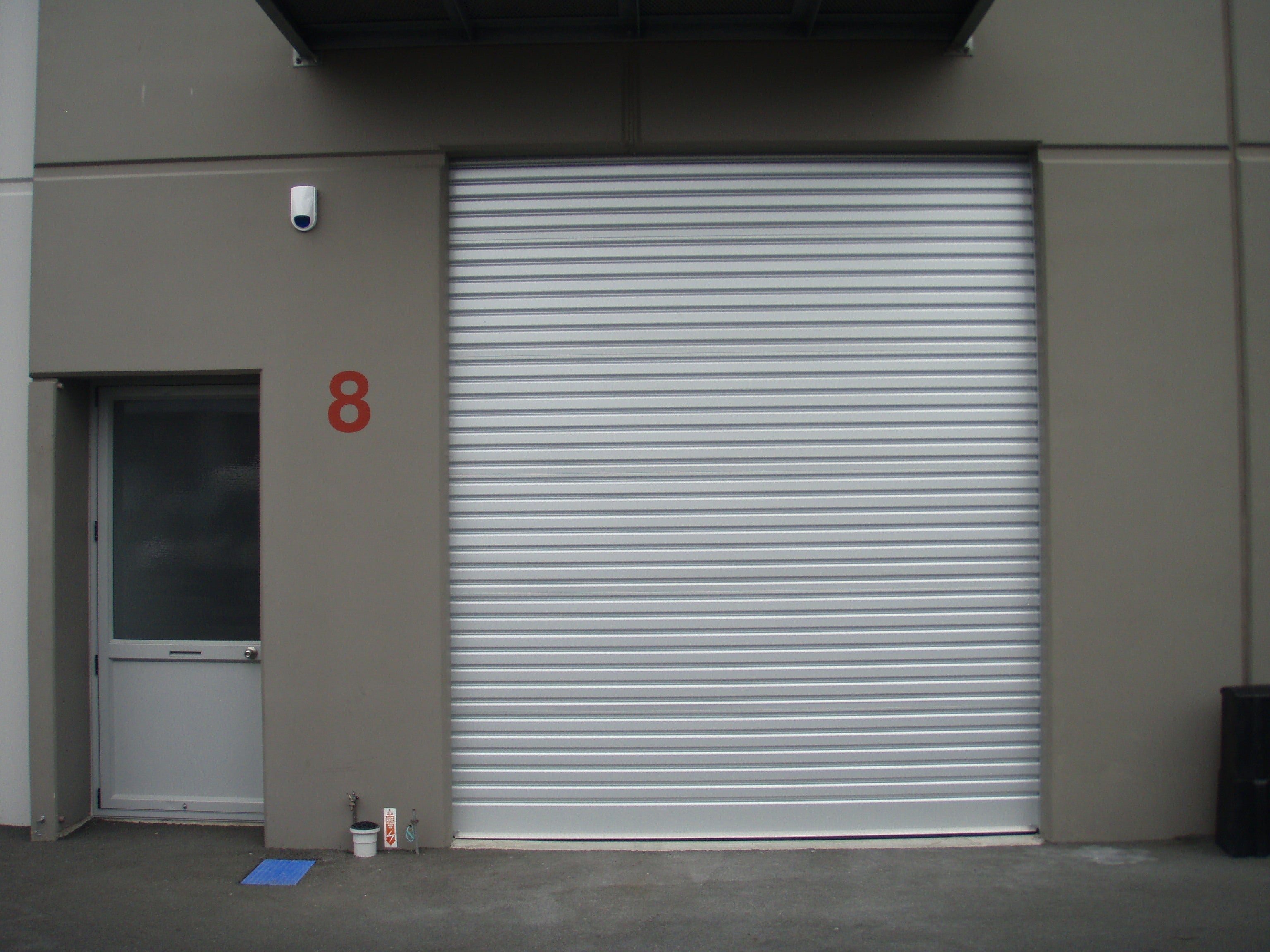 Semi-Commercial B&D Roller Door 5100mm High